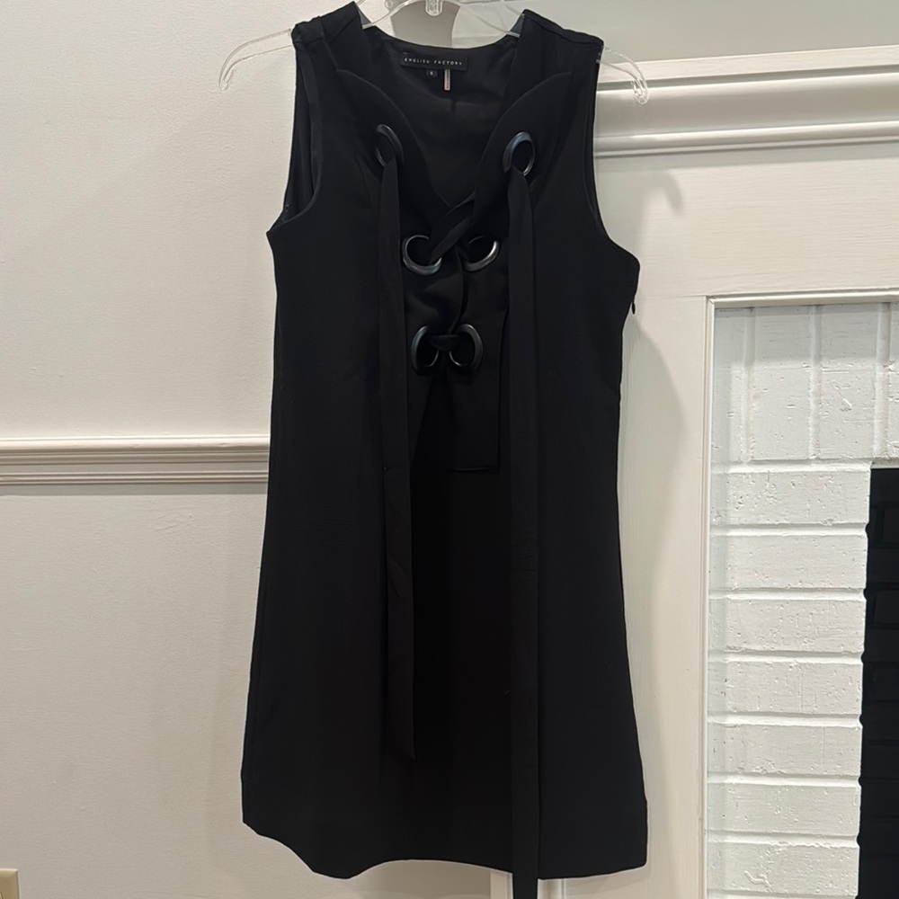 Chic Black Sleeveless Dress